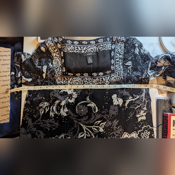 Alfani Black/Gray/White Flowy Boat Neck Long sleeve lightweight top. Women's 10 - Picture 7 of 10